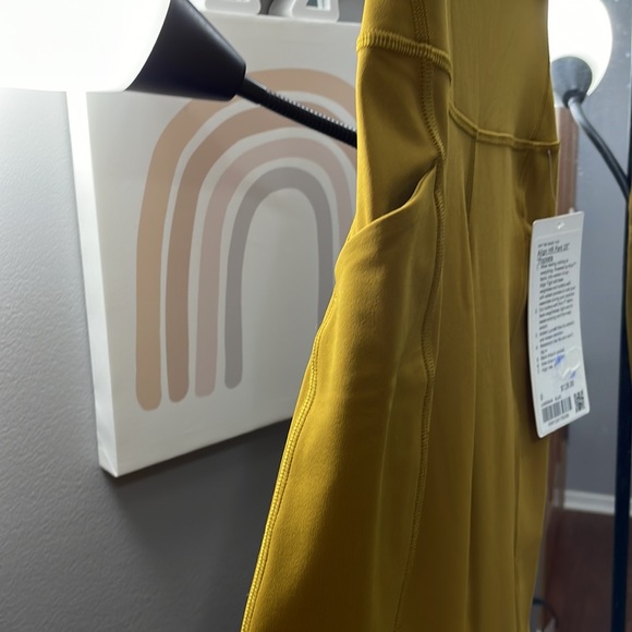 NWT Lululemon Align HR Pant 25” with pockets- Size 0 - Picture 3 of 5